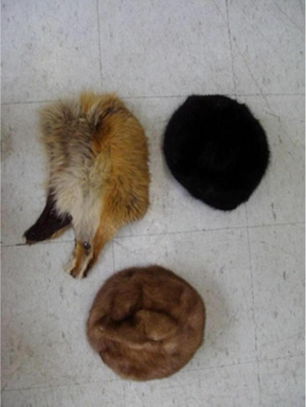 3 HATS LOT SET MINT 1 PASTEL MINK 1 BLACK MUSKRAT 1 RED FOX FUR HATS WOMEN  L